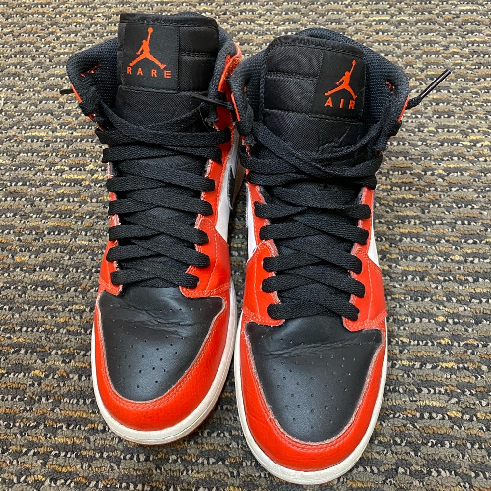 Nike Air Jordan 1 Retro "Rare Air" Max Orange